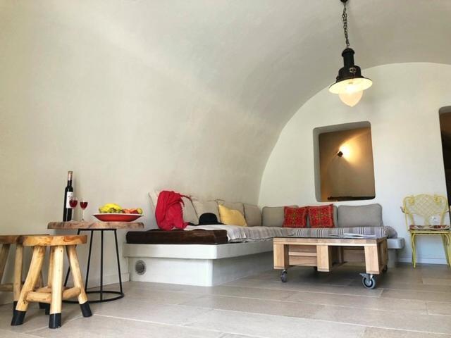 Mantilida Villa Emporio  Eksteriør billede